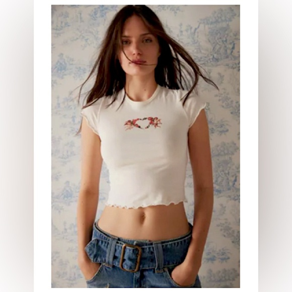 Kimchi Blue Lettuce Edge Baby Tee NWT